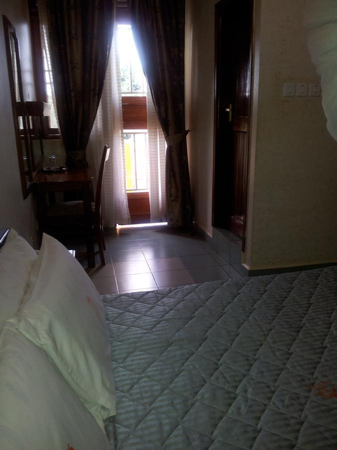 Hotel Areba Entebbe Zewnętrze zdjęcie