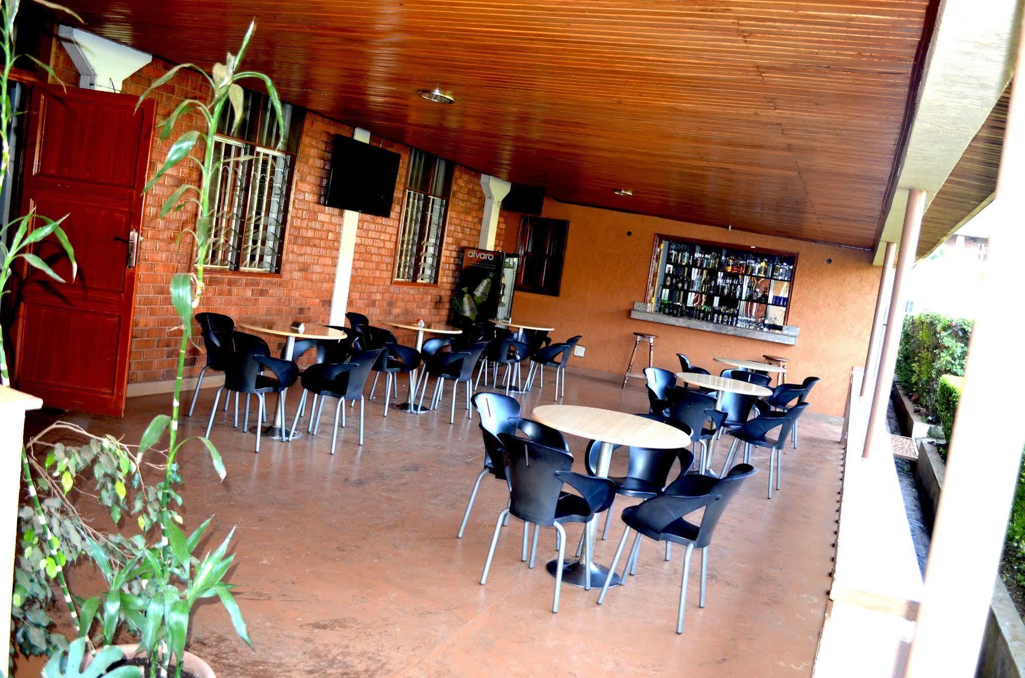 Hotel Areba Entebbe Zewnętrze zdjęcie